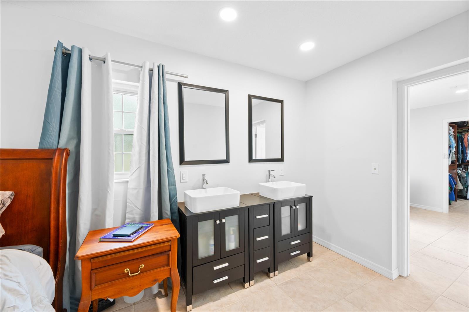 Image 20 of 42 For 305 Palm Springs Drive