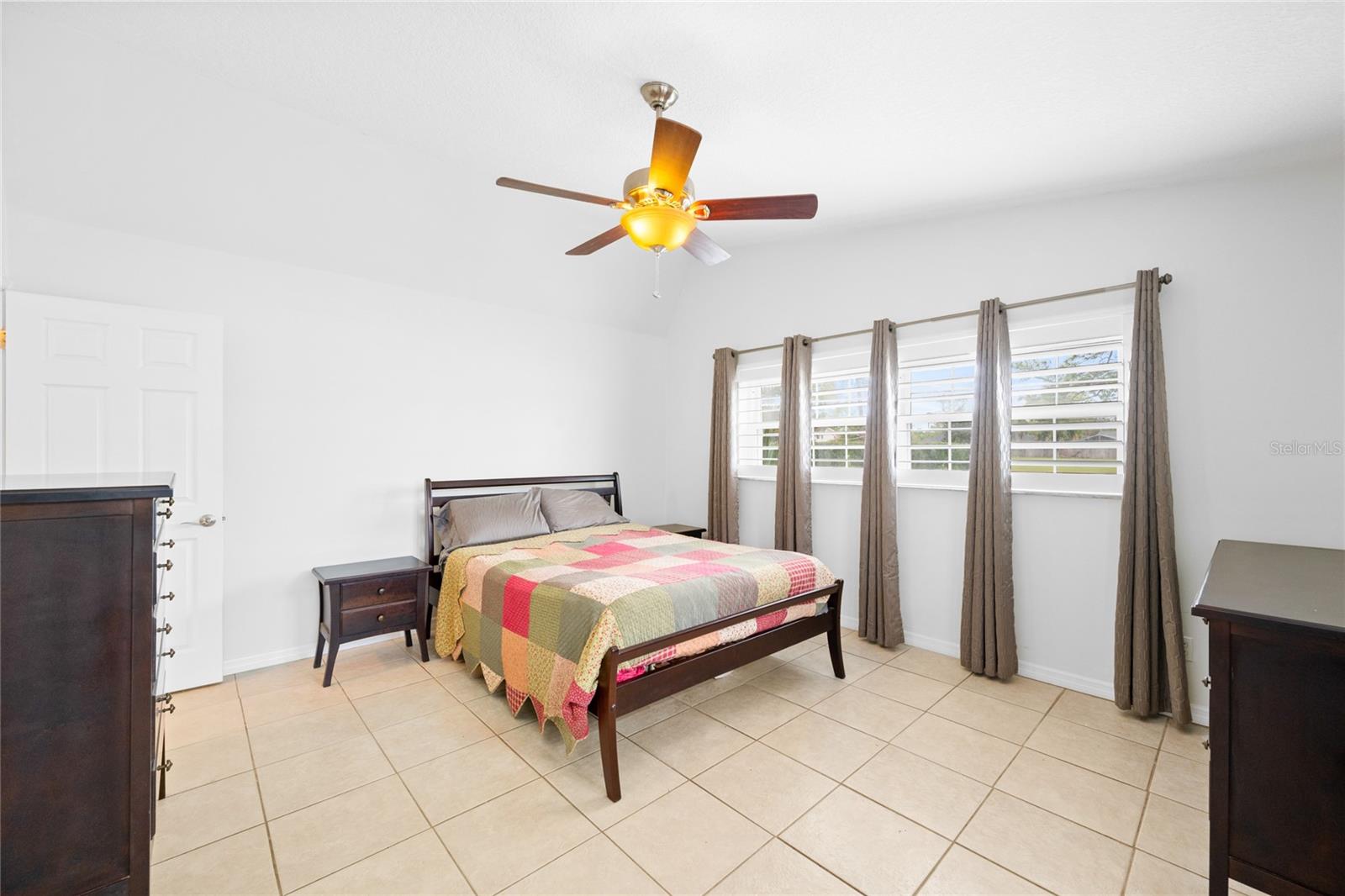 Image 24 of 42 For 305 Palm Springs Drive