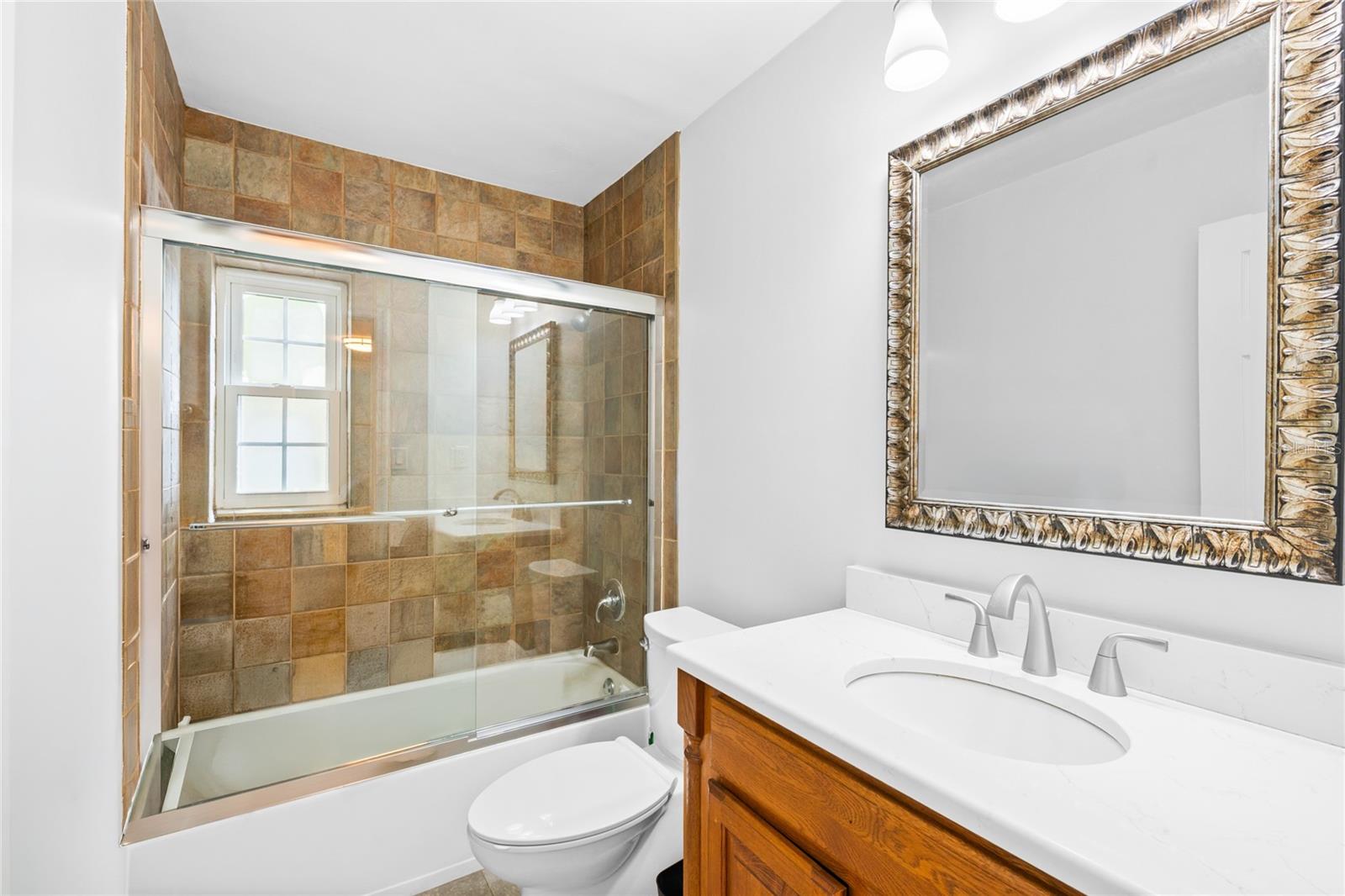 Image 27 of 42 For 305 Palm Springs Drive