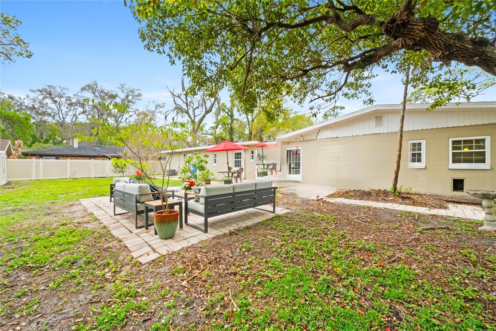 Image 31 of 42 For 305 Palm Springs Drive