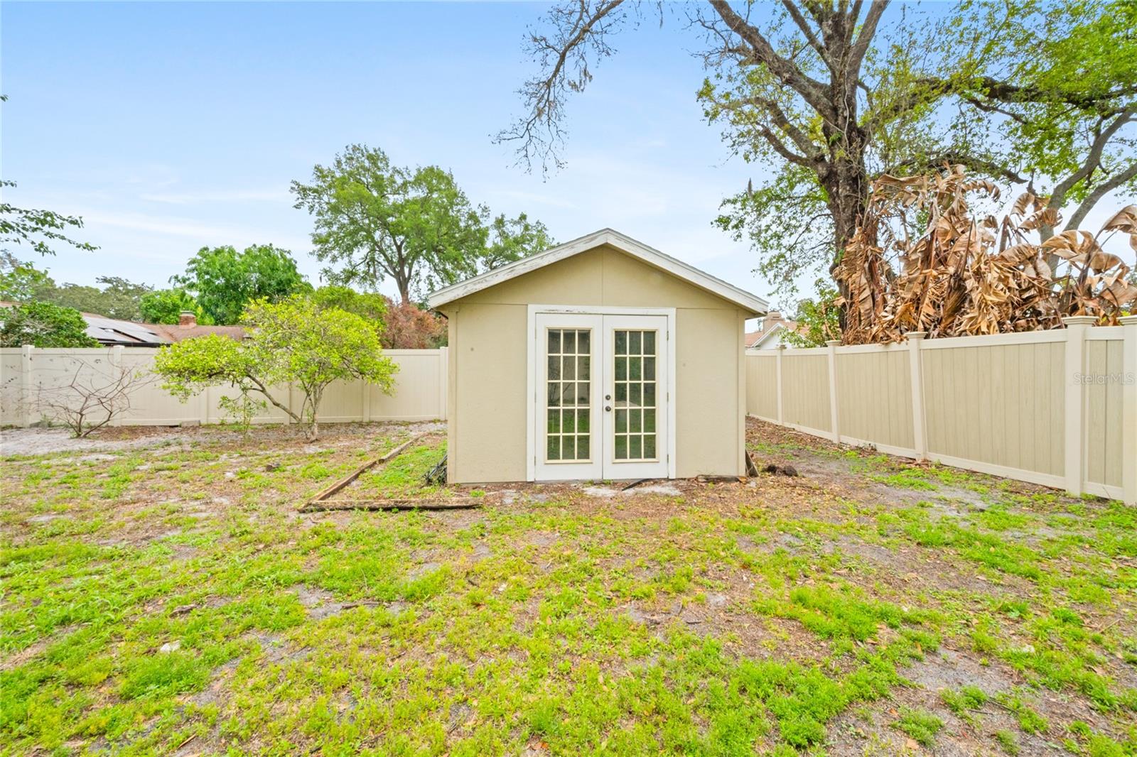 Image 32 of 42 For 305 Palm Springs Drive