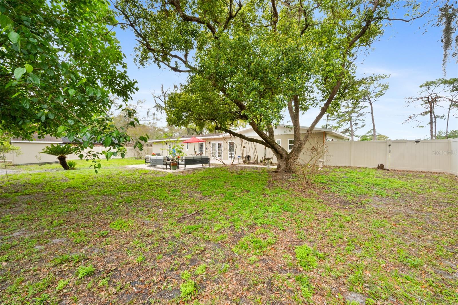 Image 33 of 42 For 305 Palm Springs Drive