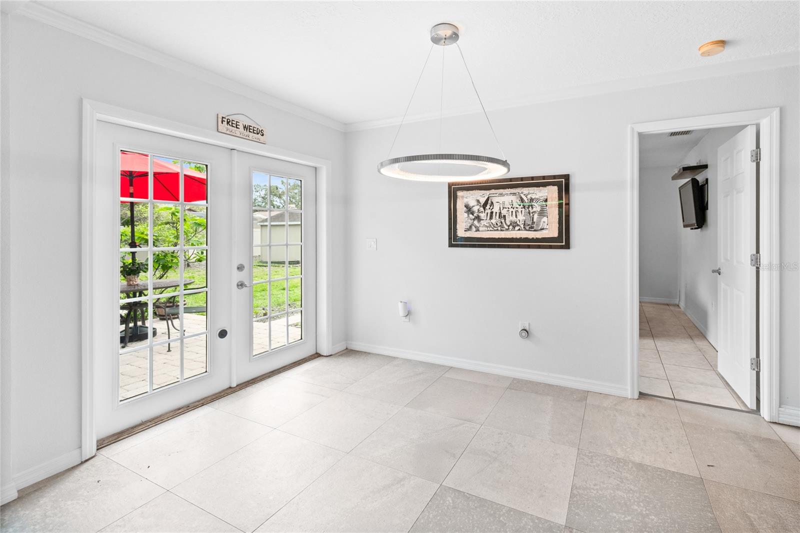 Image 7 of 42 For 305 Palm Springs Drive