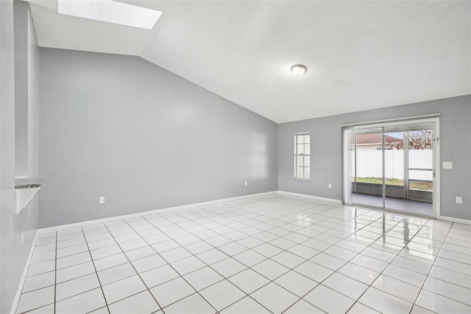 Image 7 of 55 For 734 Bittern Lane A And B