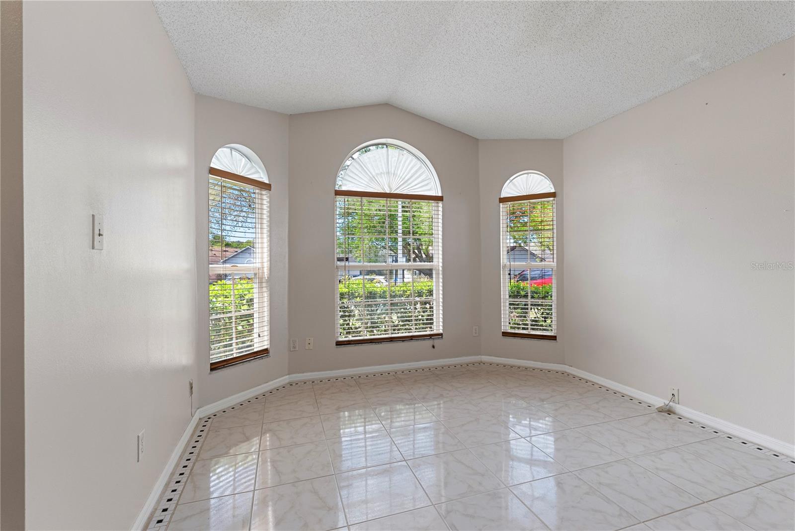 Image 4 of 24 For 1533 Stanbury Drive