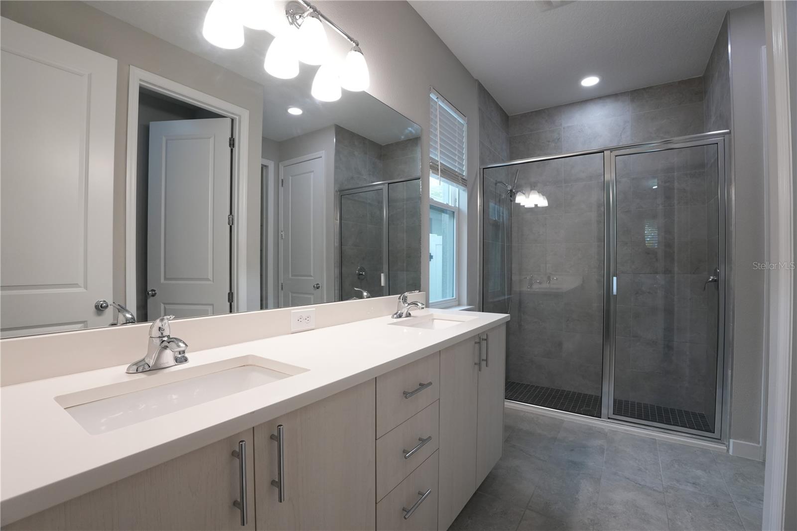 Image 12 of 25 For 2004 Grant Avenue