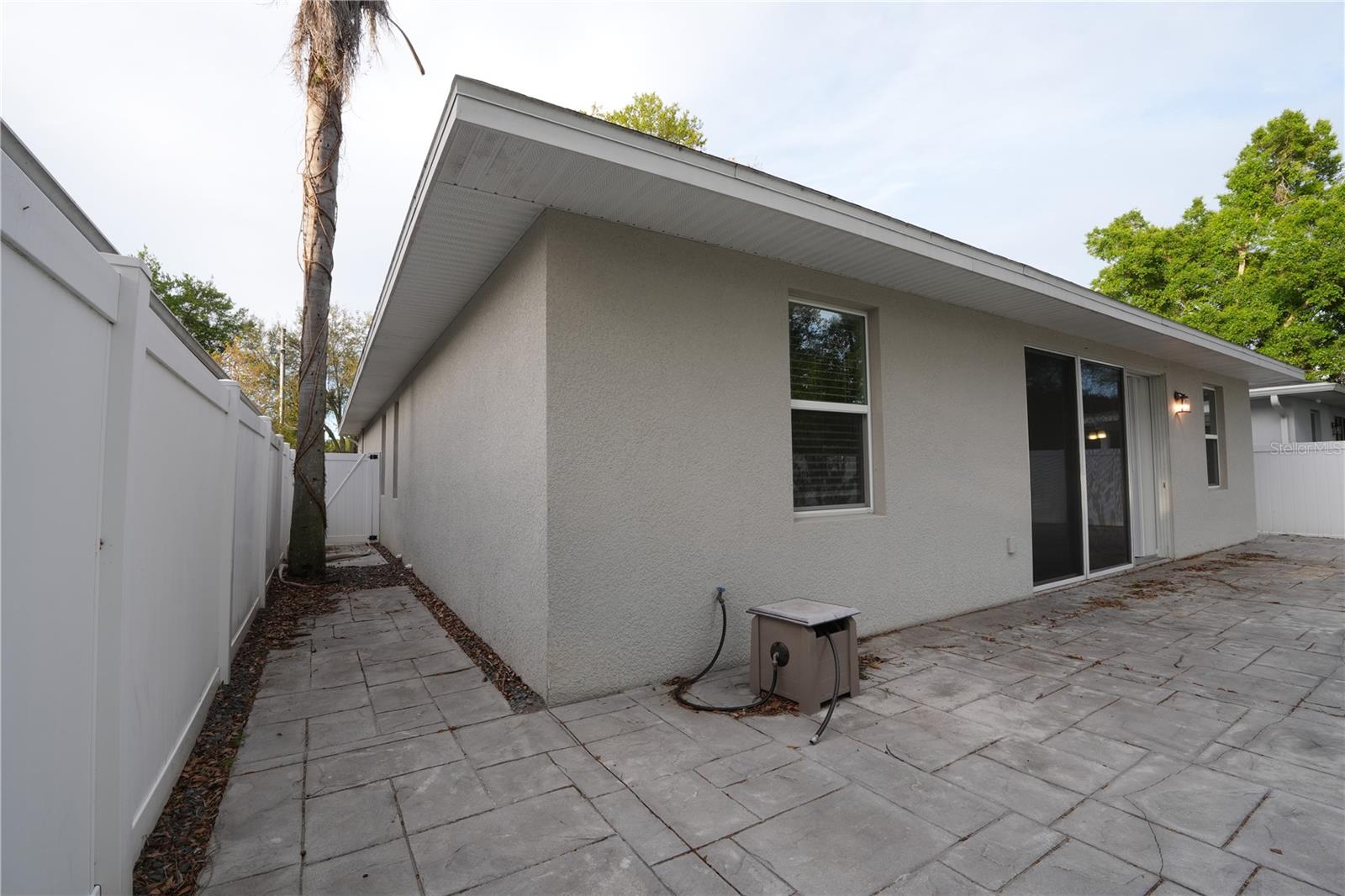 Image 21 of 25 For 2004 Grant Avenue