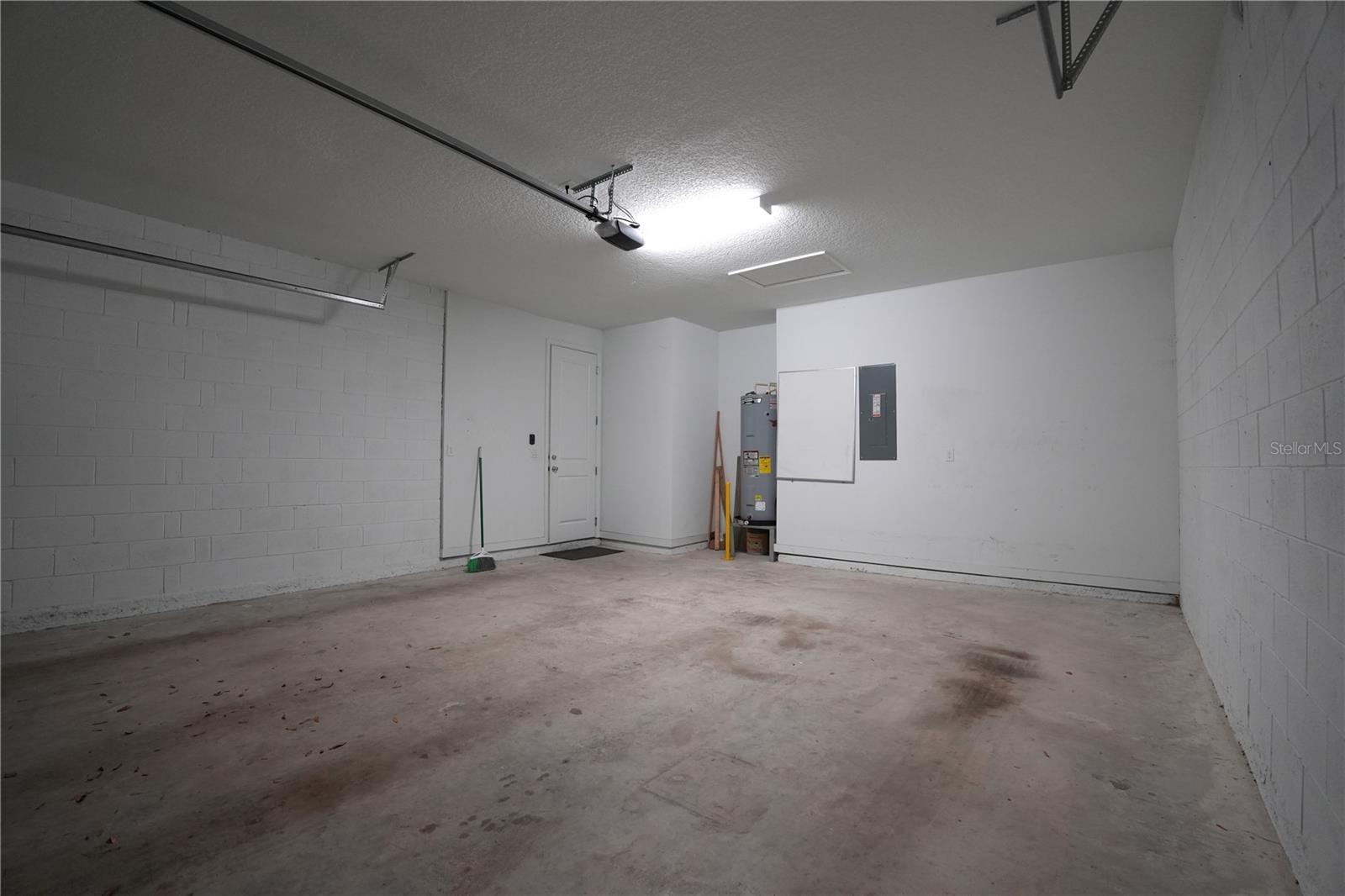 Image 24 of 25 For 2004 Grant Avenue