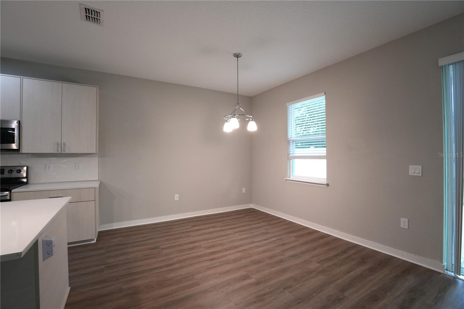 Image 7 of 25 For 2004 Grant Avenue