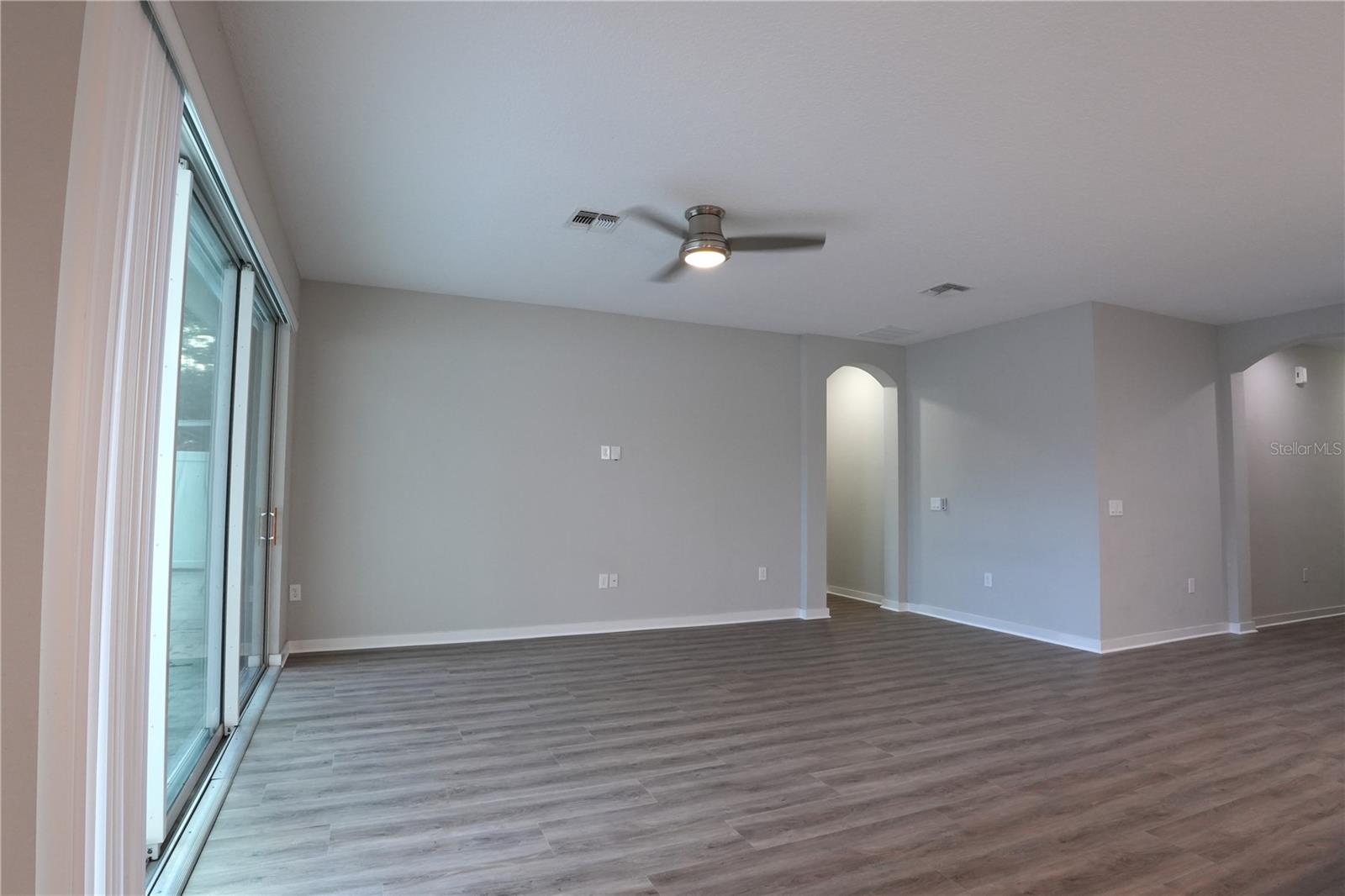 Image 8 of 25 For 2004 Grant Avenue