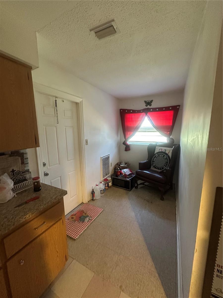 Image 6 of 17 For 4203 Clarinda Street