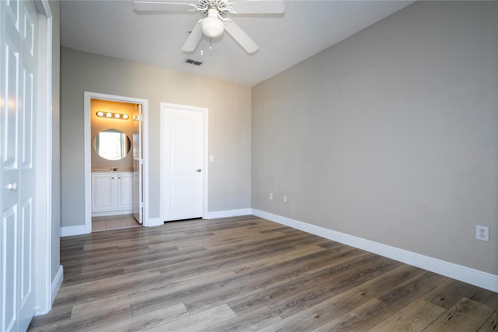 Image 73 of 86 For 12102 Poppy Field Lane 107