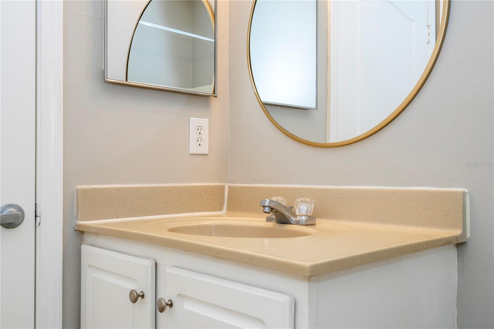 Image 80 of 86 For 12102 Poppy Field Lane 107