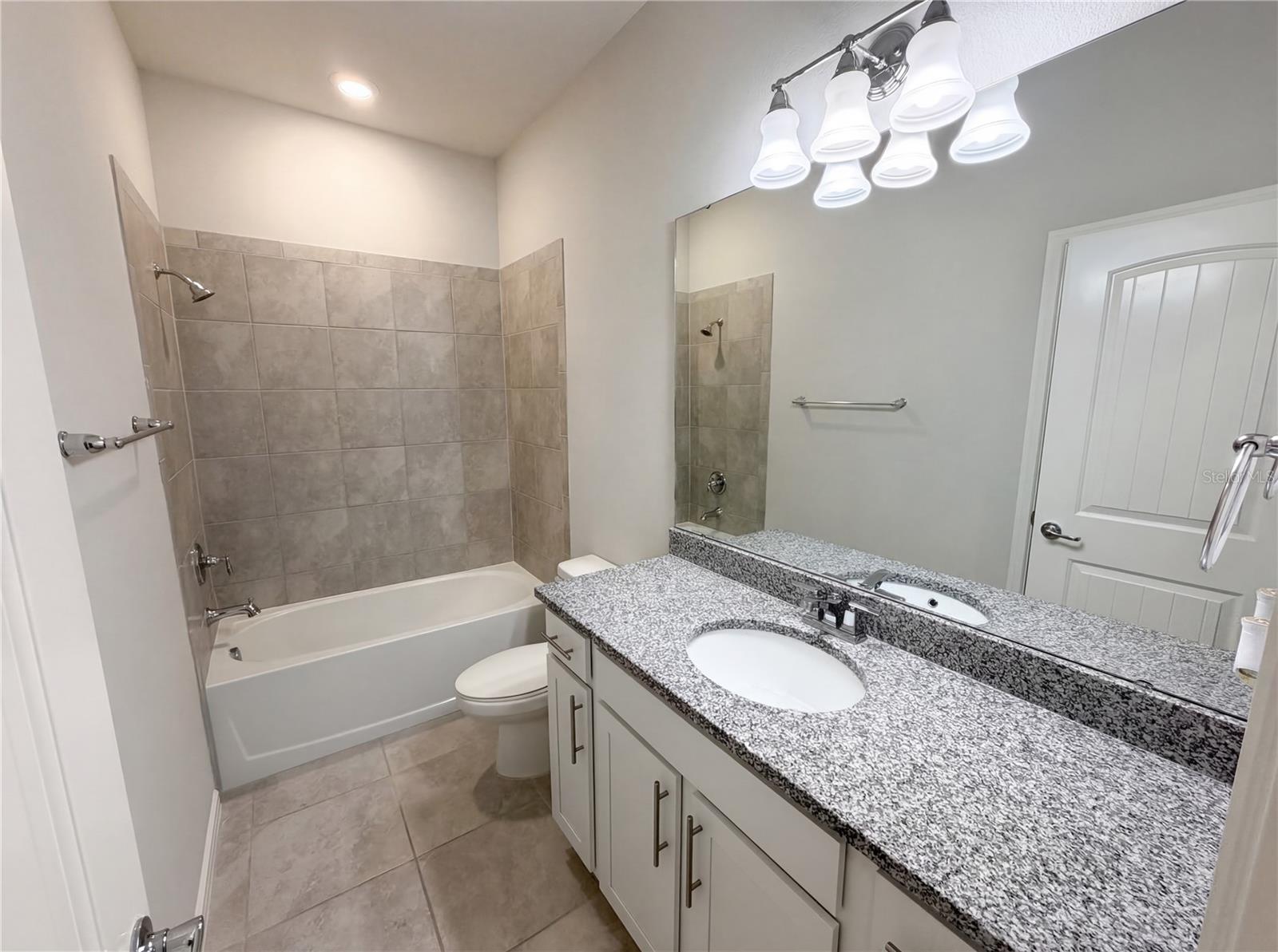 Image 26 of 35 For 20416 Monza Loop