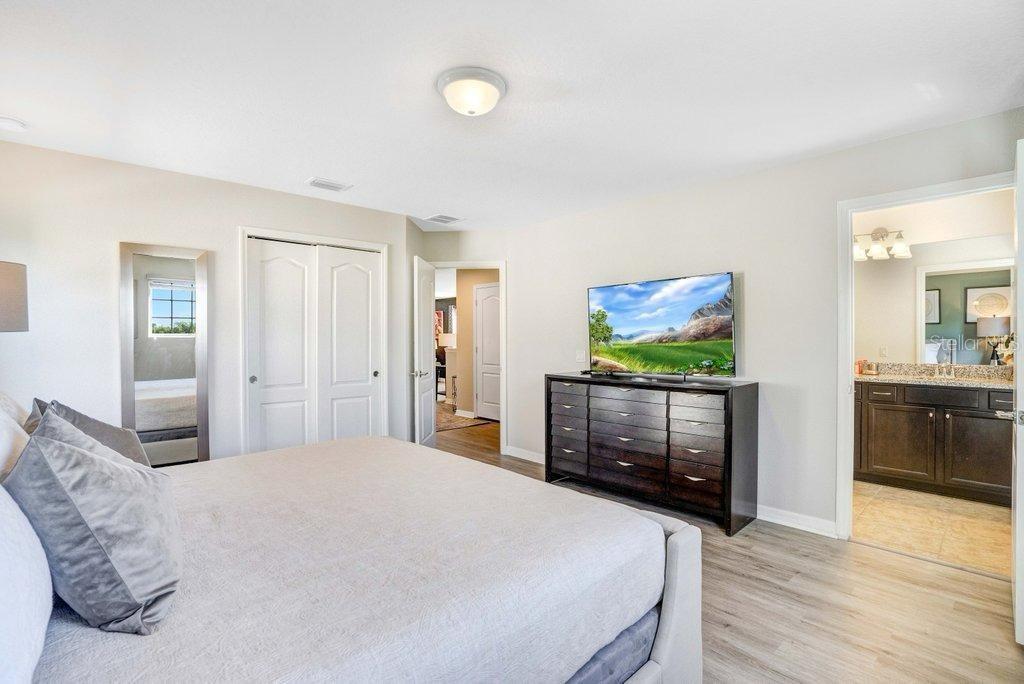 Image 21 of 37 For 8901 Rhodes Street