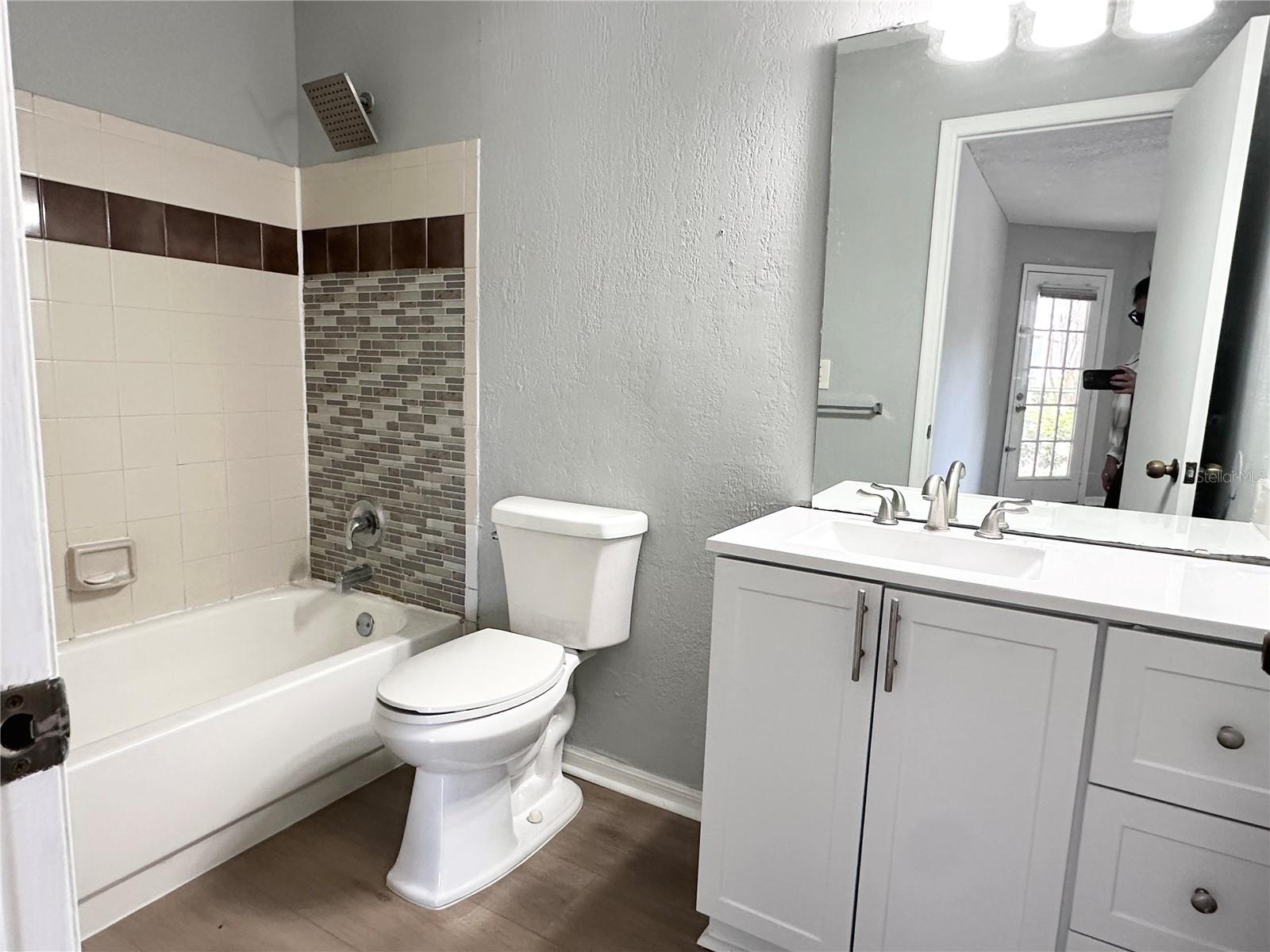 Image 11 of 16 For 6064 Westgate Drive 101