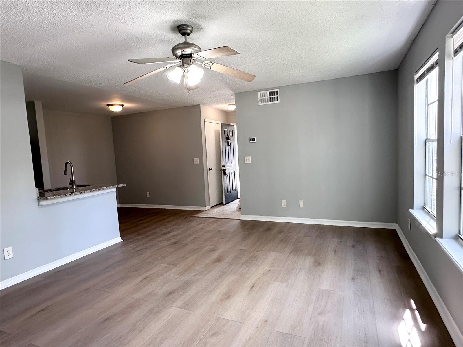 Image 7 of 16 For 6064 Westgate Drive 101