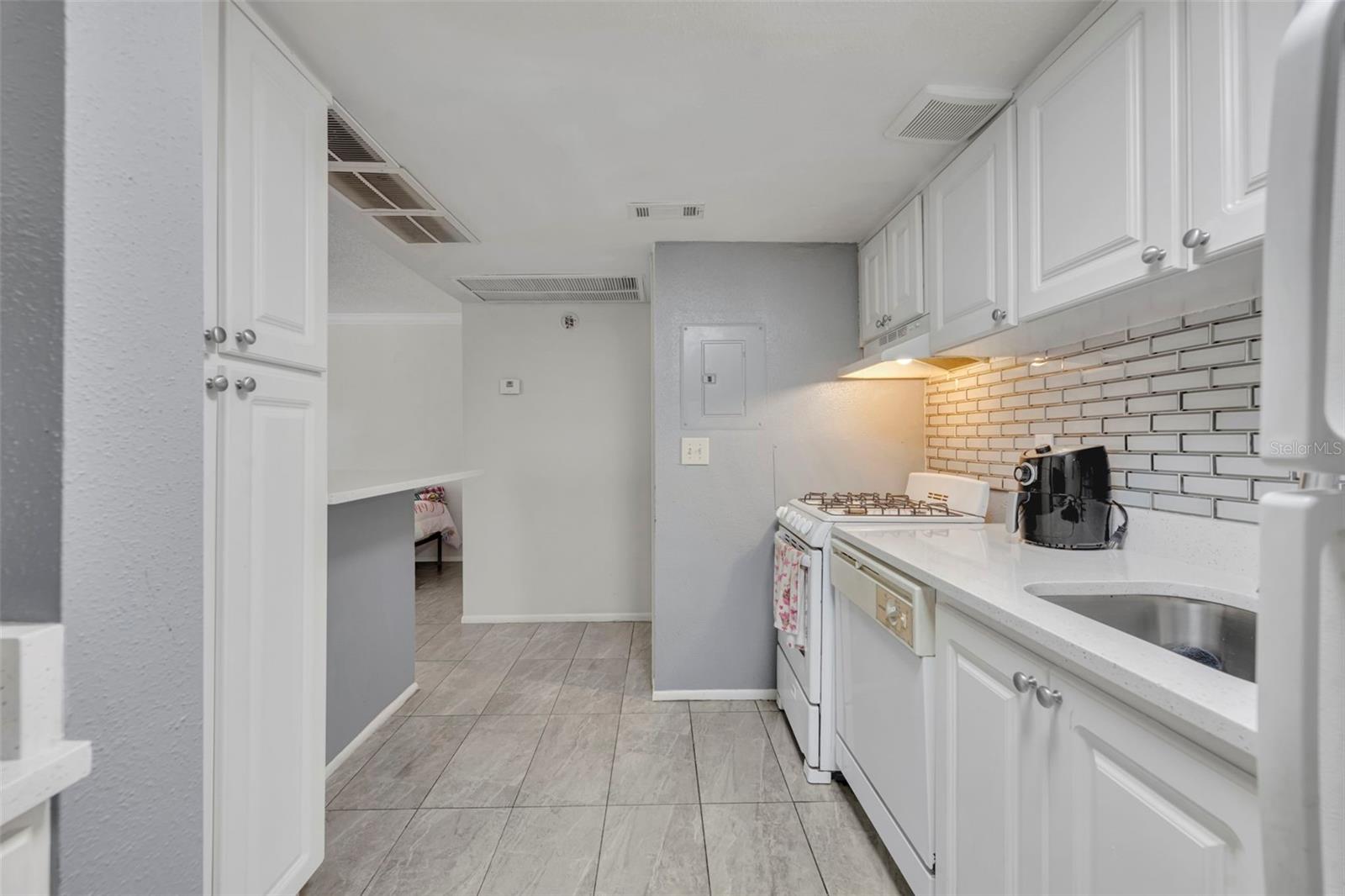 Image 10 of 35 For 145 Oyster Bay Circle 240