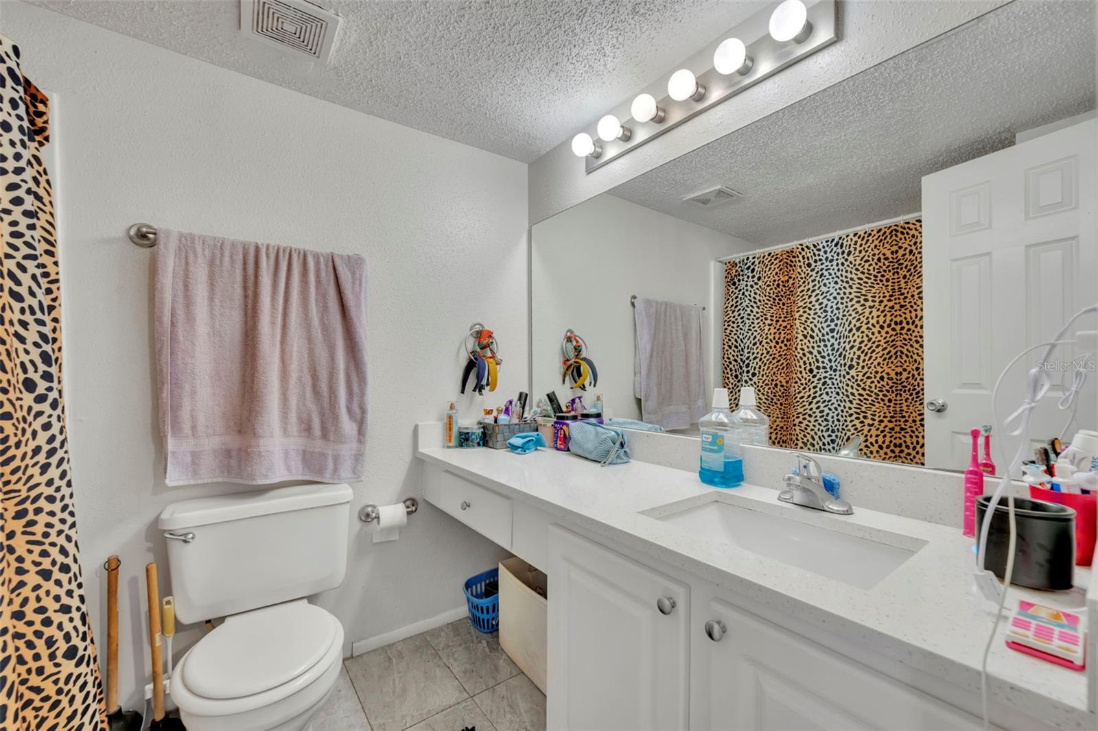 Image 15 of 35 For 145 Oyster Bay Circle 240