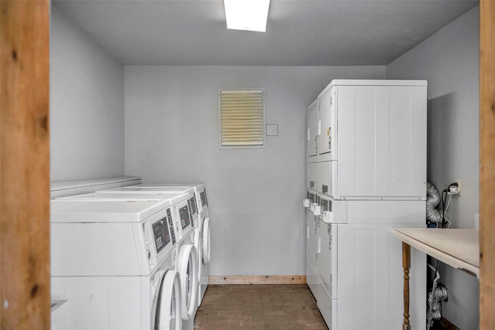 Image 26 of 35 For 145 Oyster Bay Circle 240