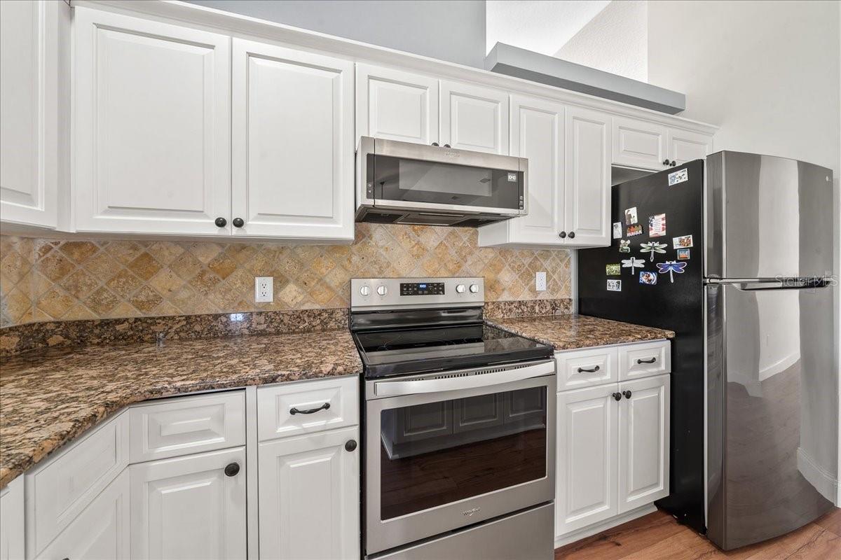 Image 10 of 36 For 1540 Hope Court Se