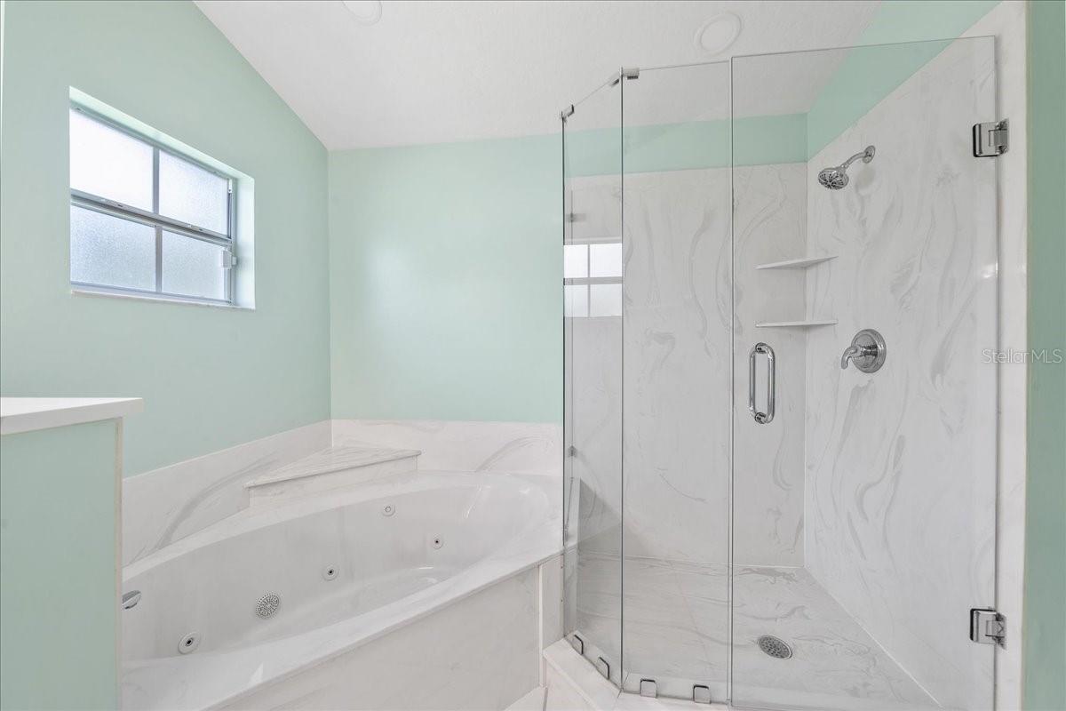 Image 23 of 36 For 1540 Hope Court Se