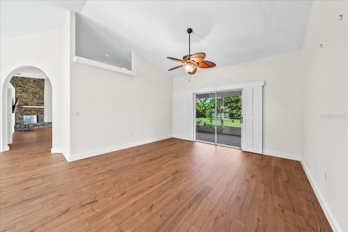 Image 7 of 36 For 1540 Hope Court Se