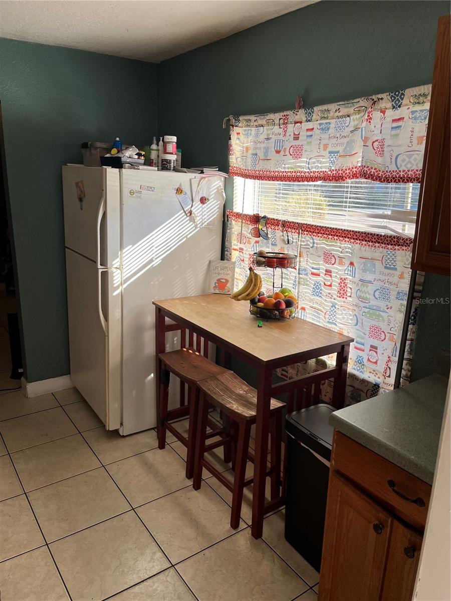 Image 2 of 8 For 4325 Lake Lawne Avenue