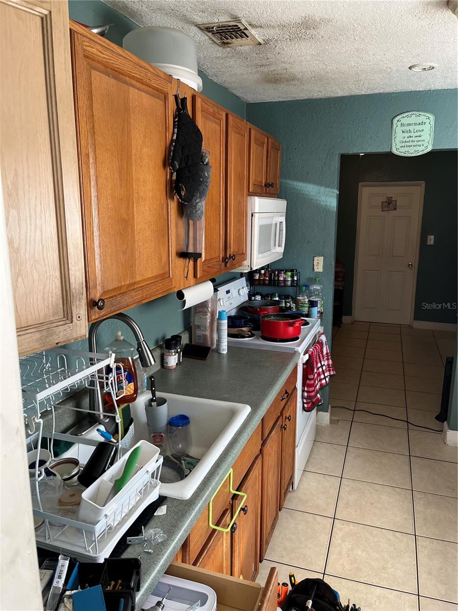 Image 3 of 8 For 4325 Lake Lawne Avenue