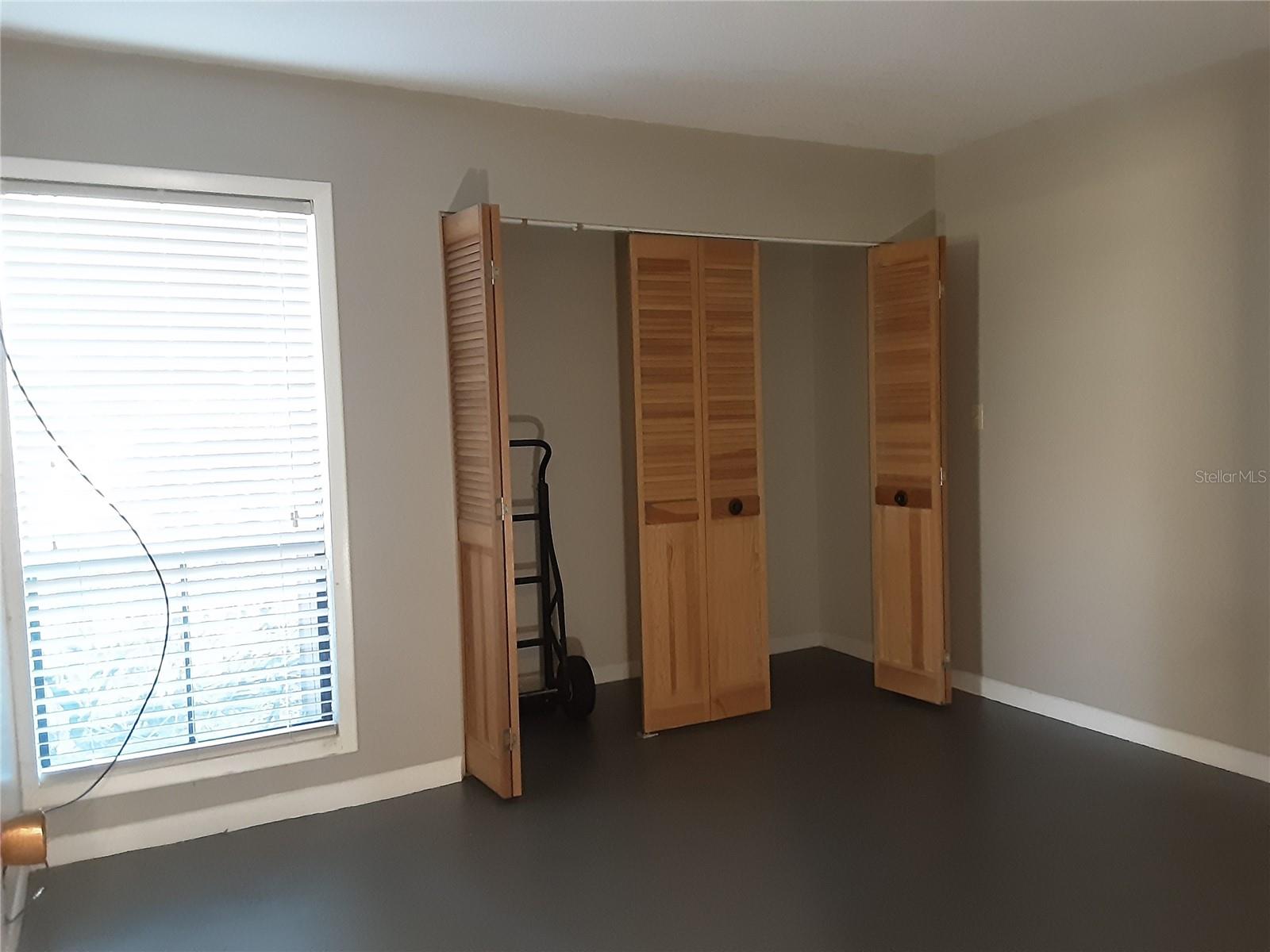 Image 11 of 28 For 1056 Michigan Street 1056a