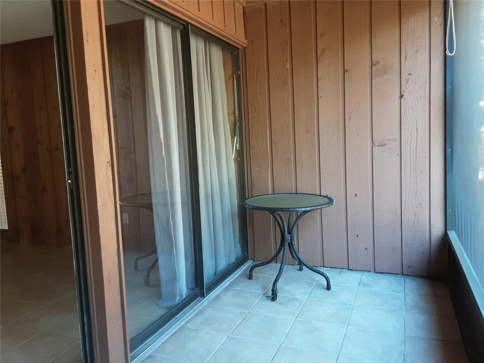 Image 12 of 28 For 1056 Michigan Street 1056a