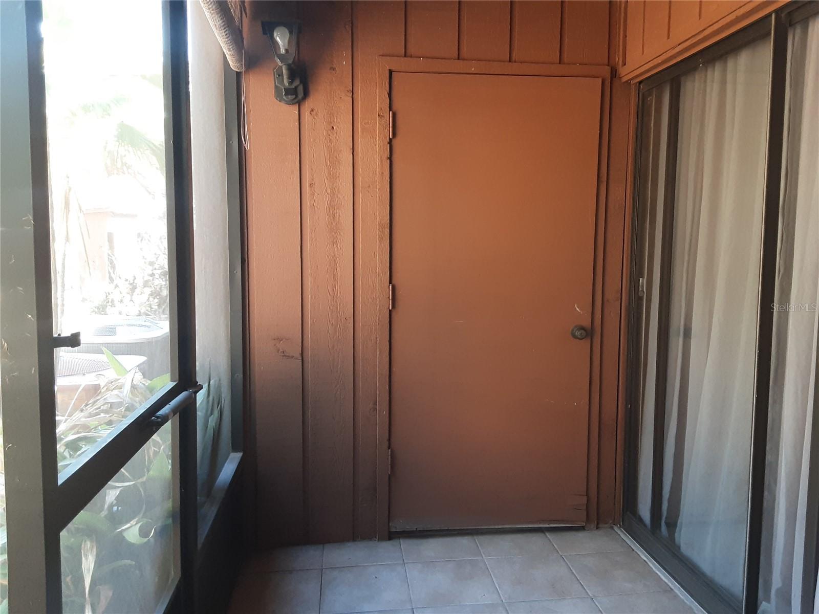 Image 13 of 28 For 1056 Michigan Street 1056a