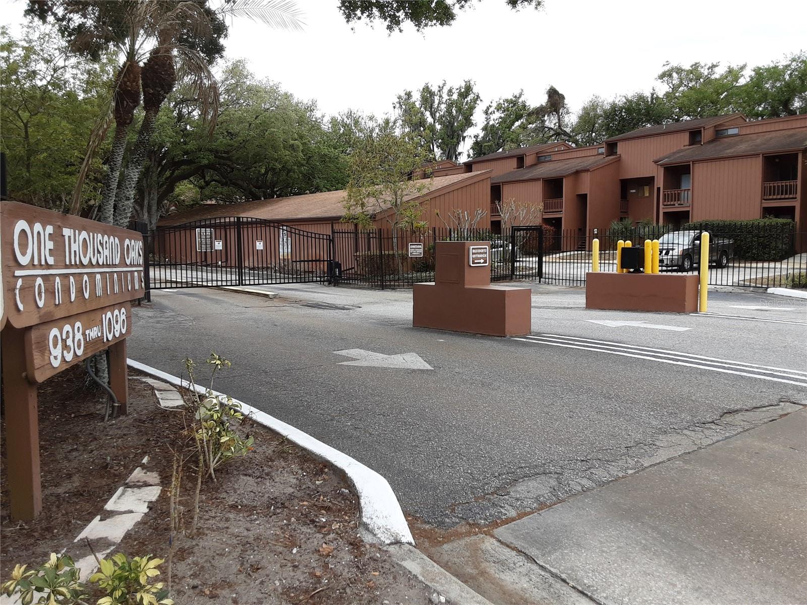 Image 24 of 28 For 1056 Michigan Street 1056a