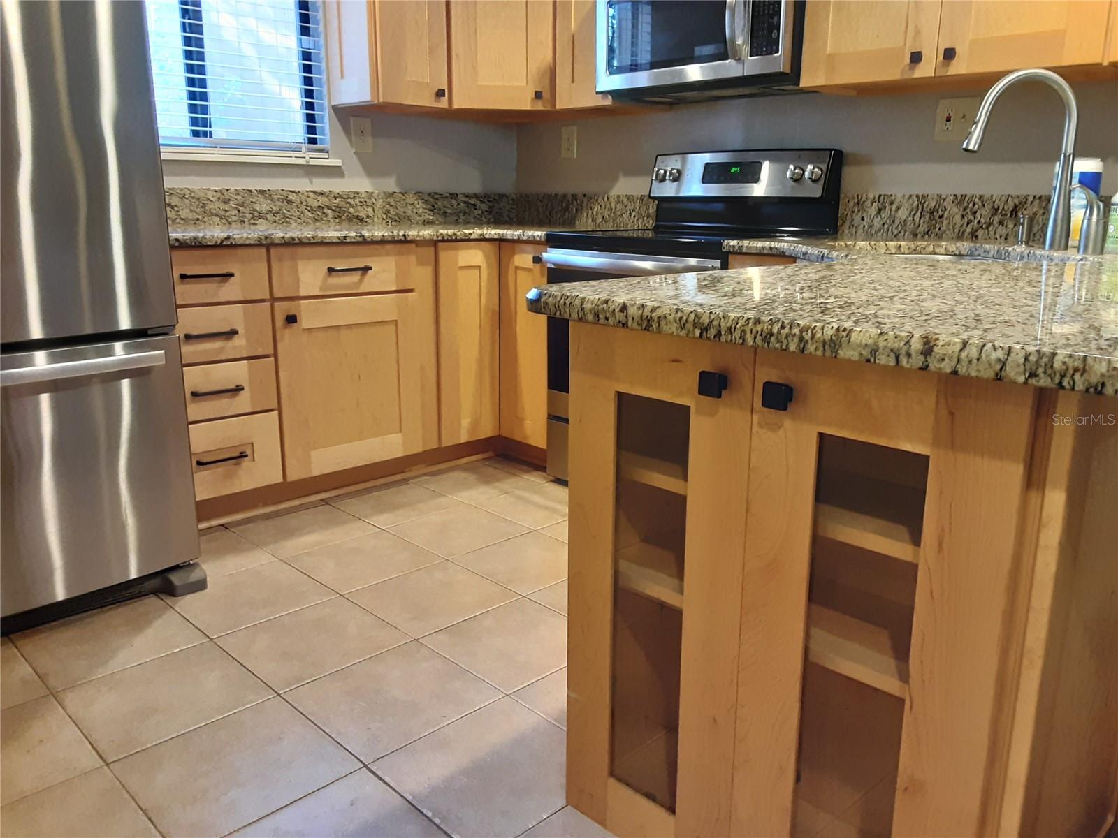 Image 3 of 28 For 1056 Michigan Street 1056a