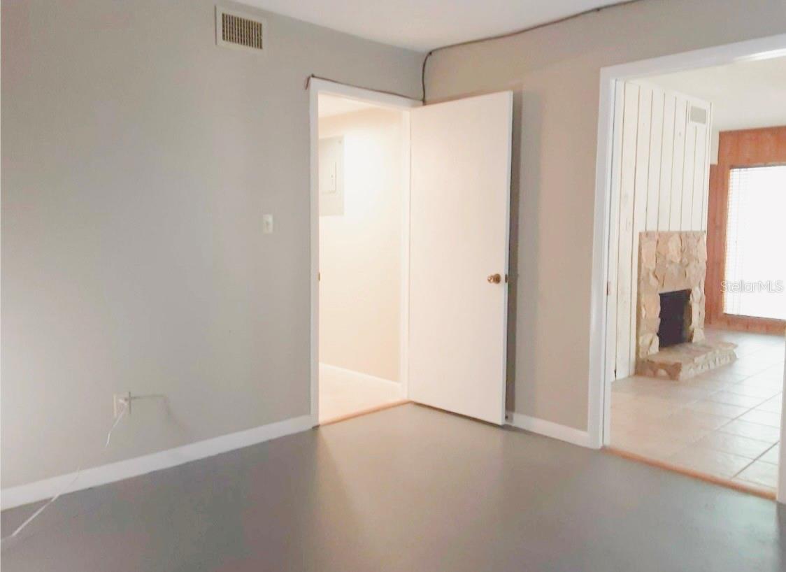 Image 9 of 28 For 1056 Michigan Street 1056a