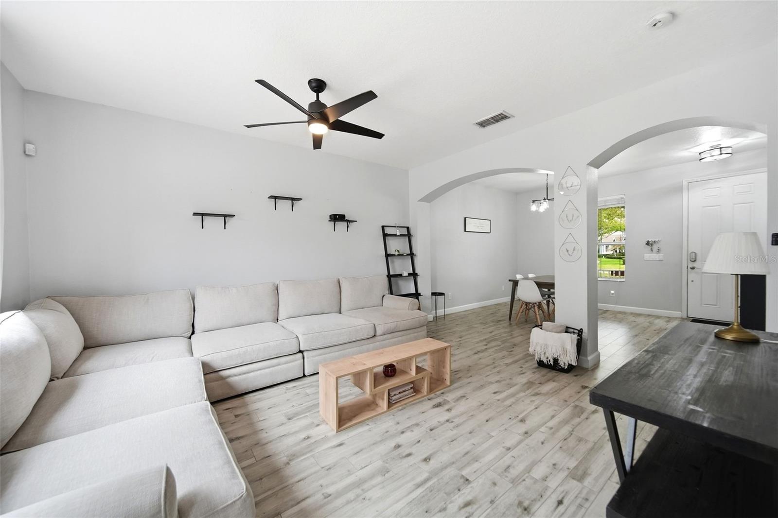 Image 6 of 30 For 14710 Clarkson Drive