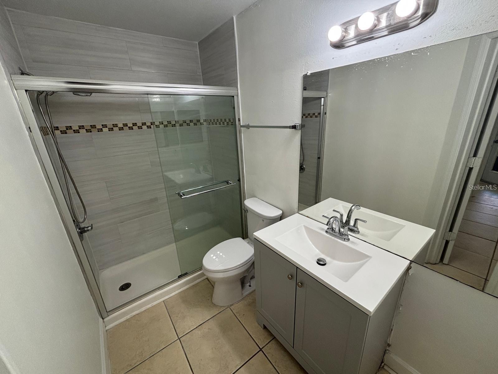 Image 8 of 19 For 433 Fountainhead Circle 192