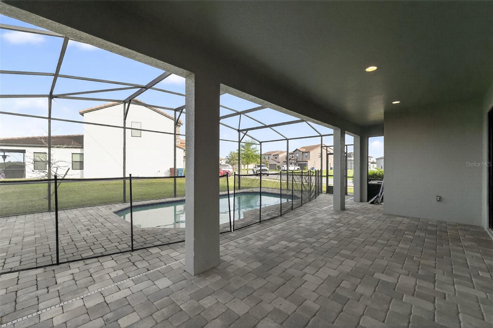 Image 2 of 30 For 193 Macaulay S Cove