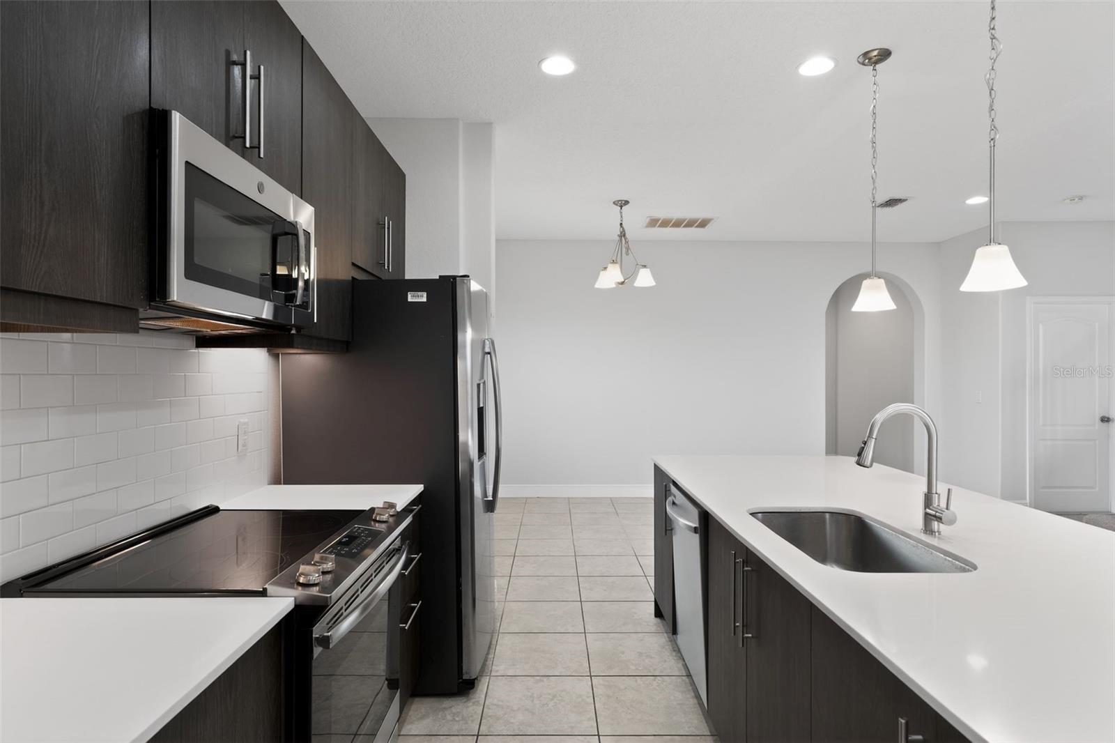 Image 20 of 30 For 193 Macaulay S Cove