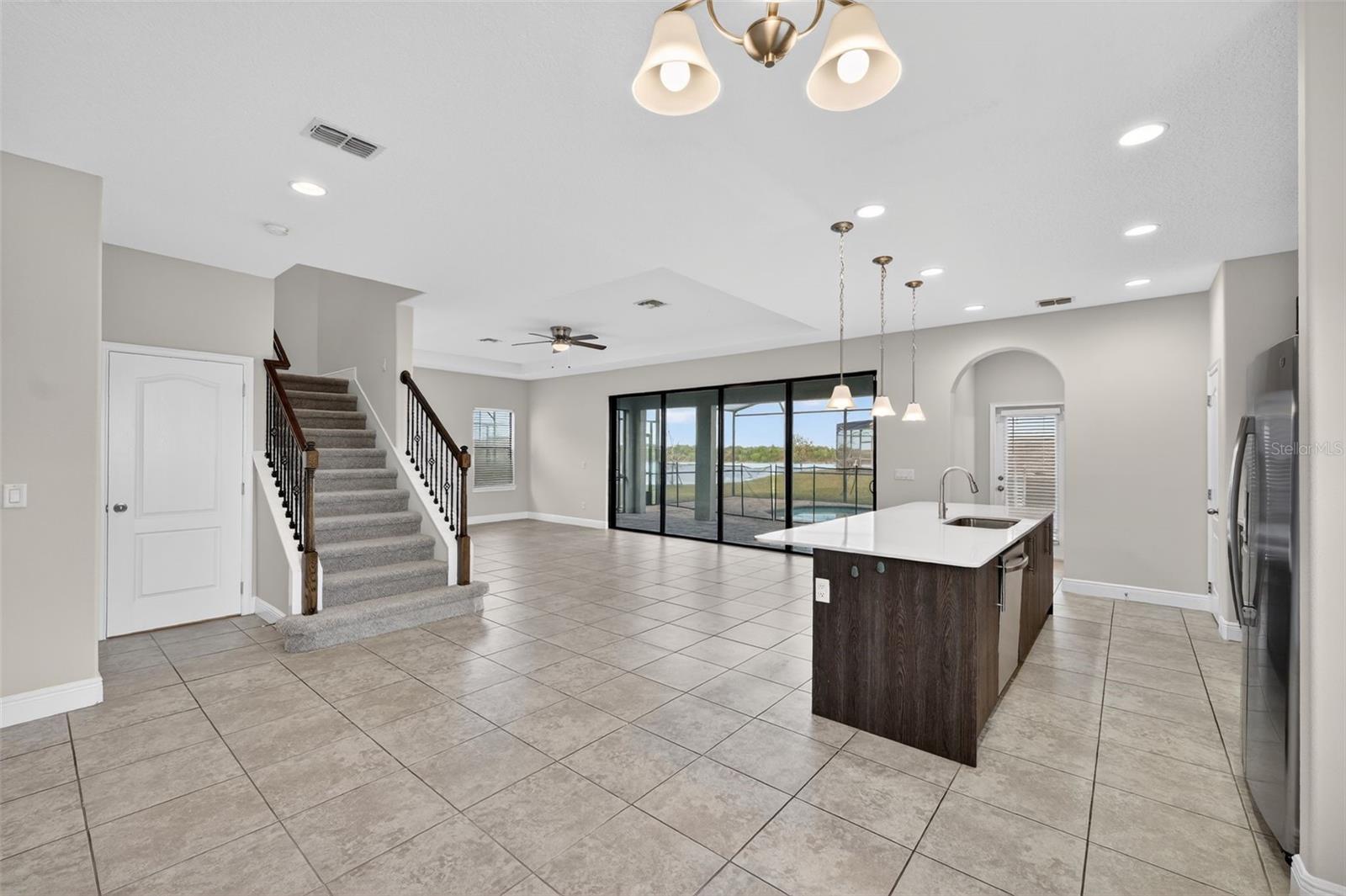 Image 21 of 30 For 193 Macaulay S Cove