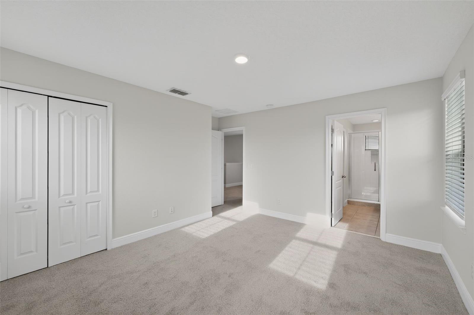 Image 23 of 30 For 193 Macaulay S Cove