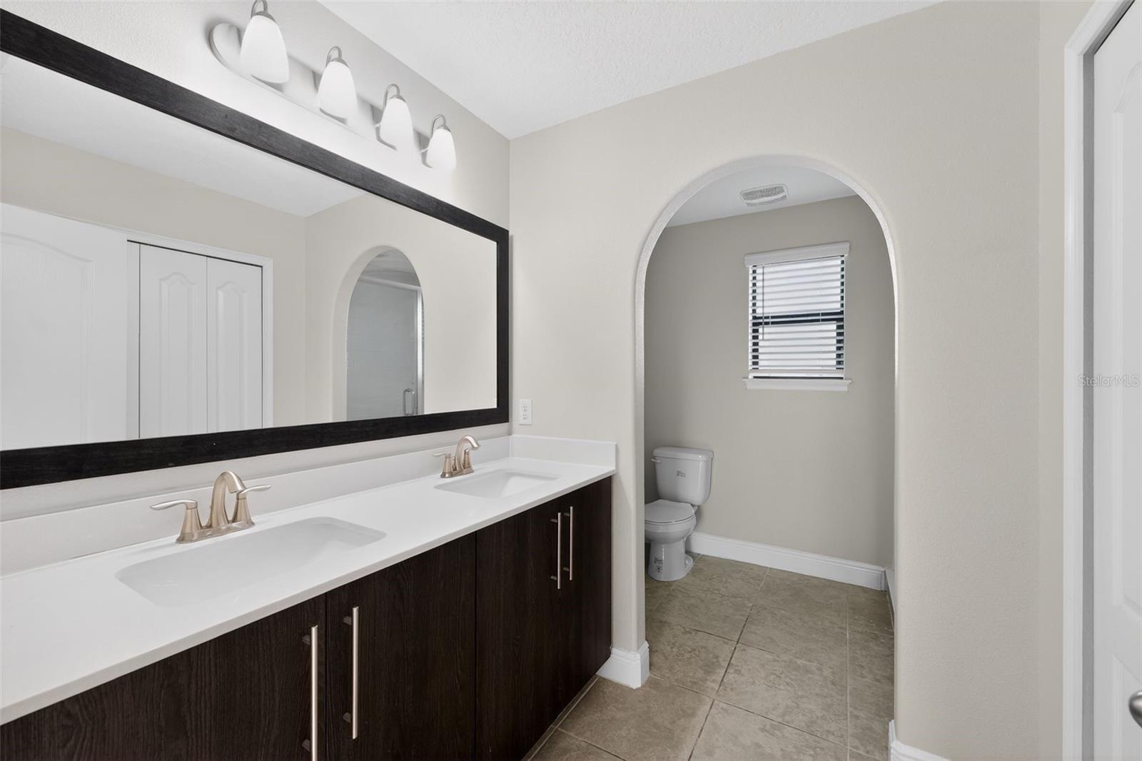 Image 29 of 30 For 193 Macaulay S Cove