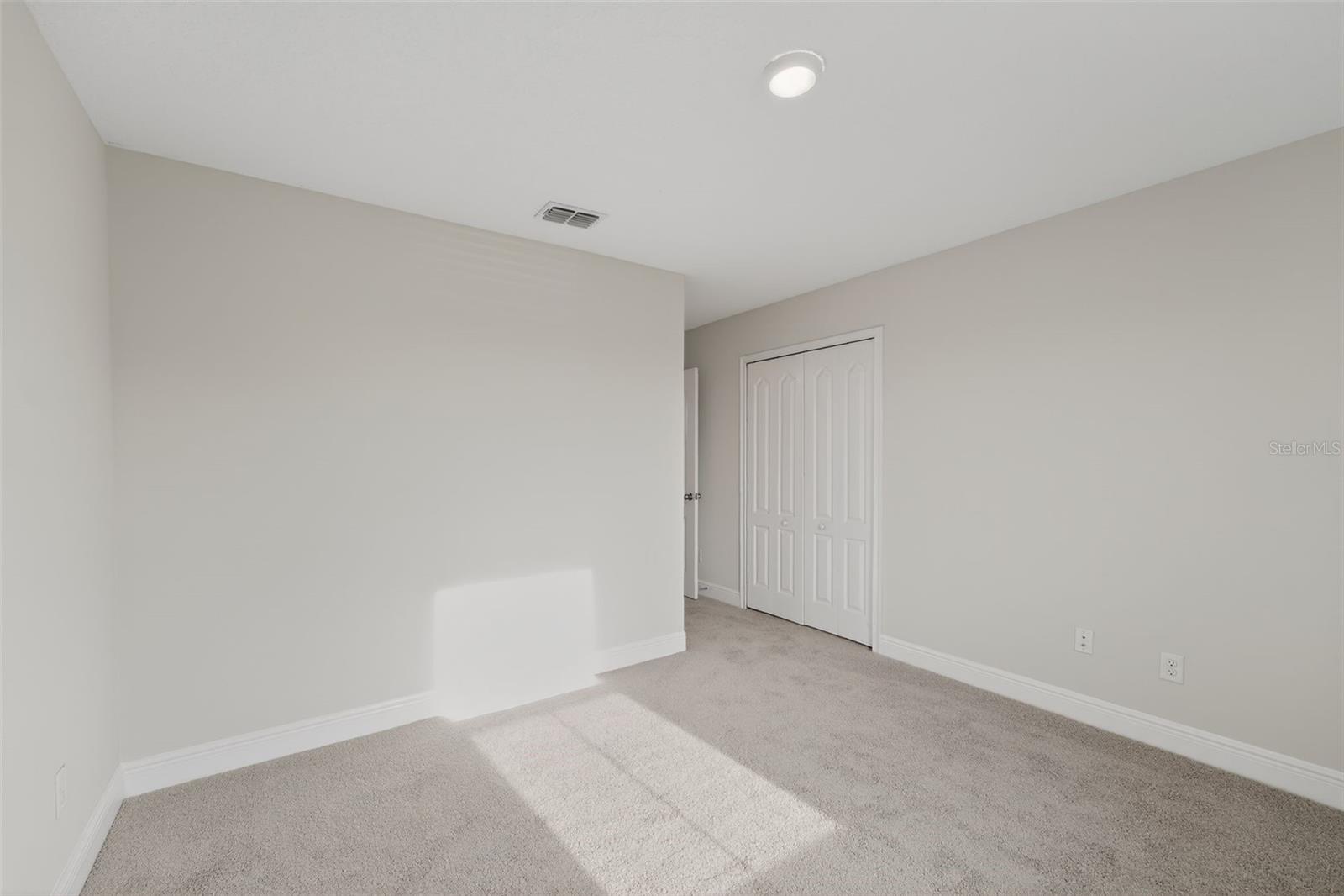 Image 8 of 30 For 193 Macaulay S Cove