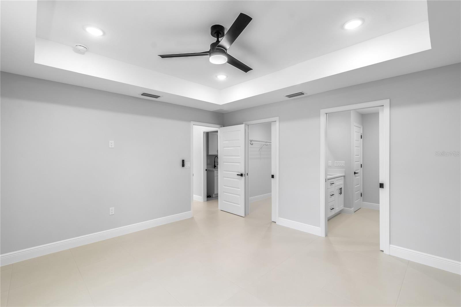 Image 18 of 55 For 11375 74th Avenue