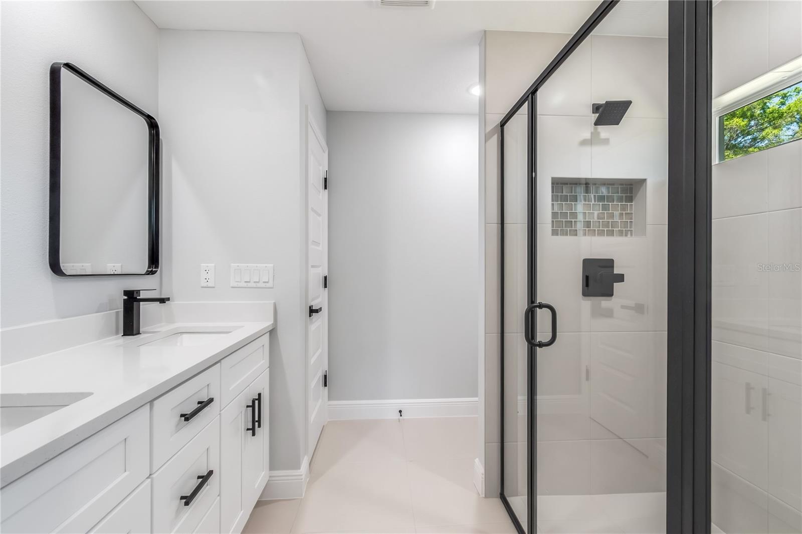 Image 21 of 55 For 11375 74th Avenue