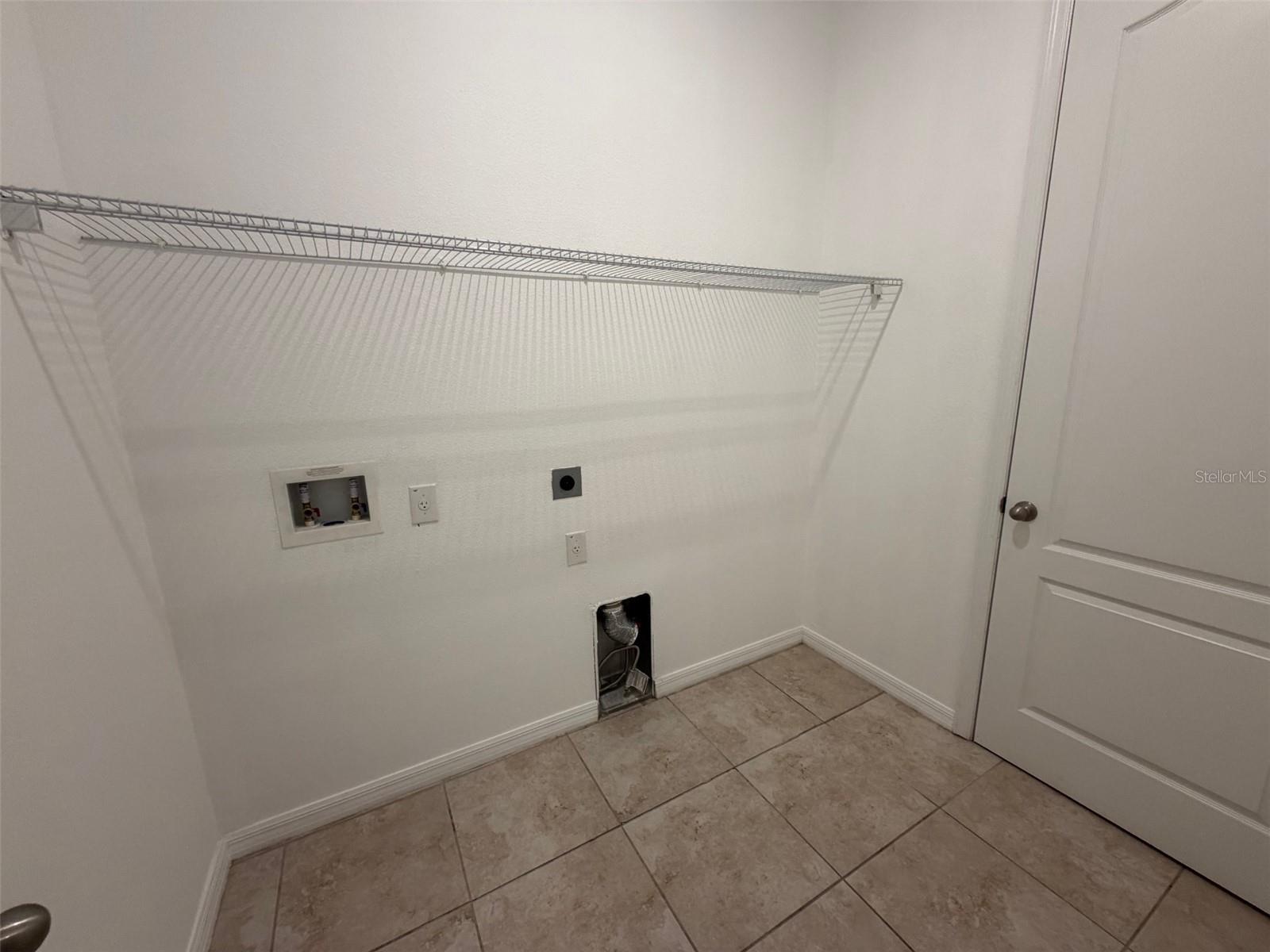 Image 10 of 25 For 1066 Alder Tree Dr.