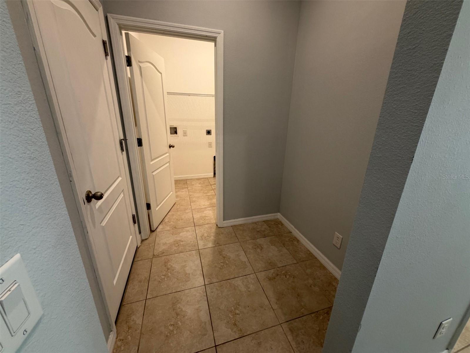 Image 9 of 25 For 1066 Alder Tree Dr.