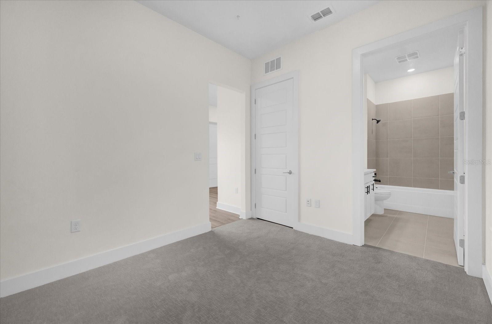 Image 9 of 14 For 878 Tetbury Loop