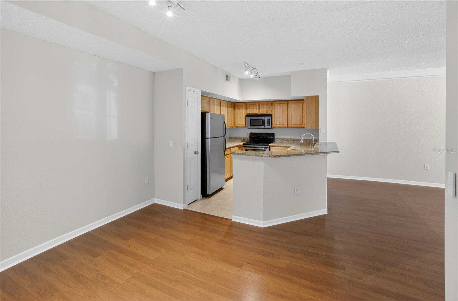 Image 2 of 37 For 13015 Plantation Park Circle 1024