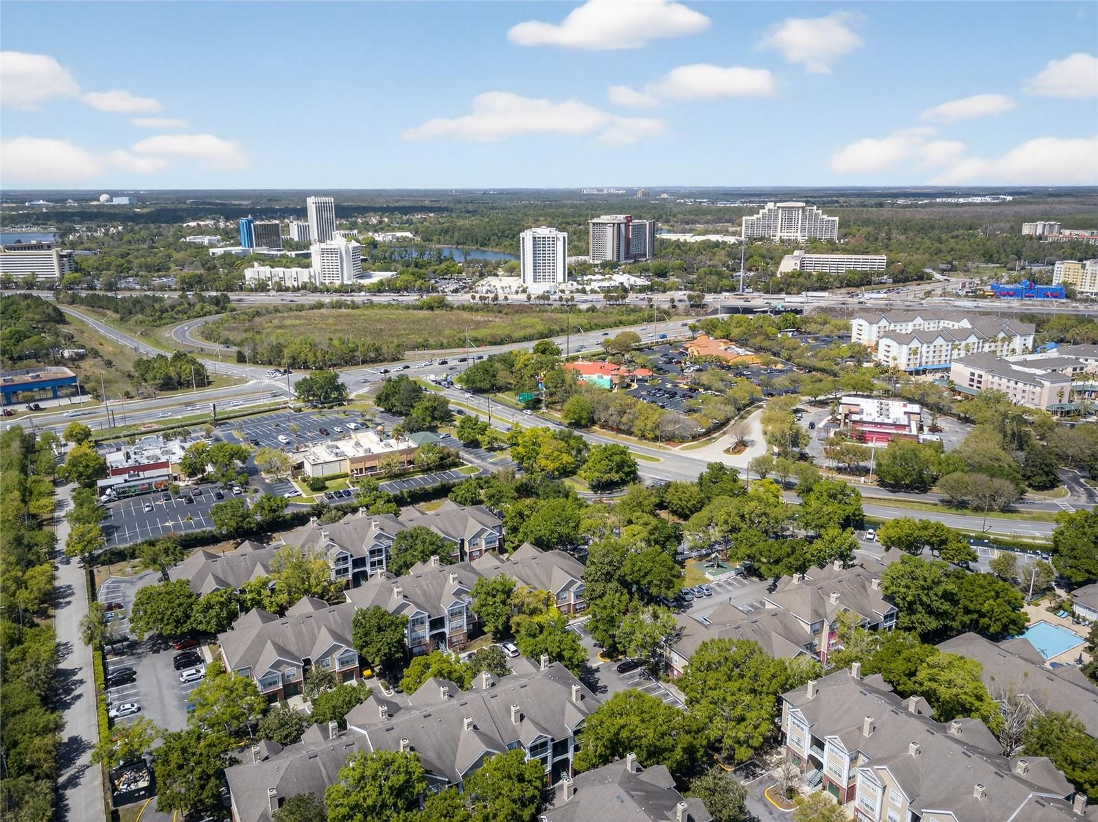 Image 23 of 37 For 13015 Plantation Park Circle 1024